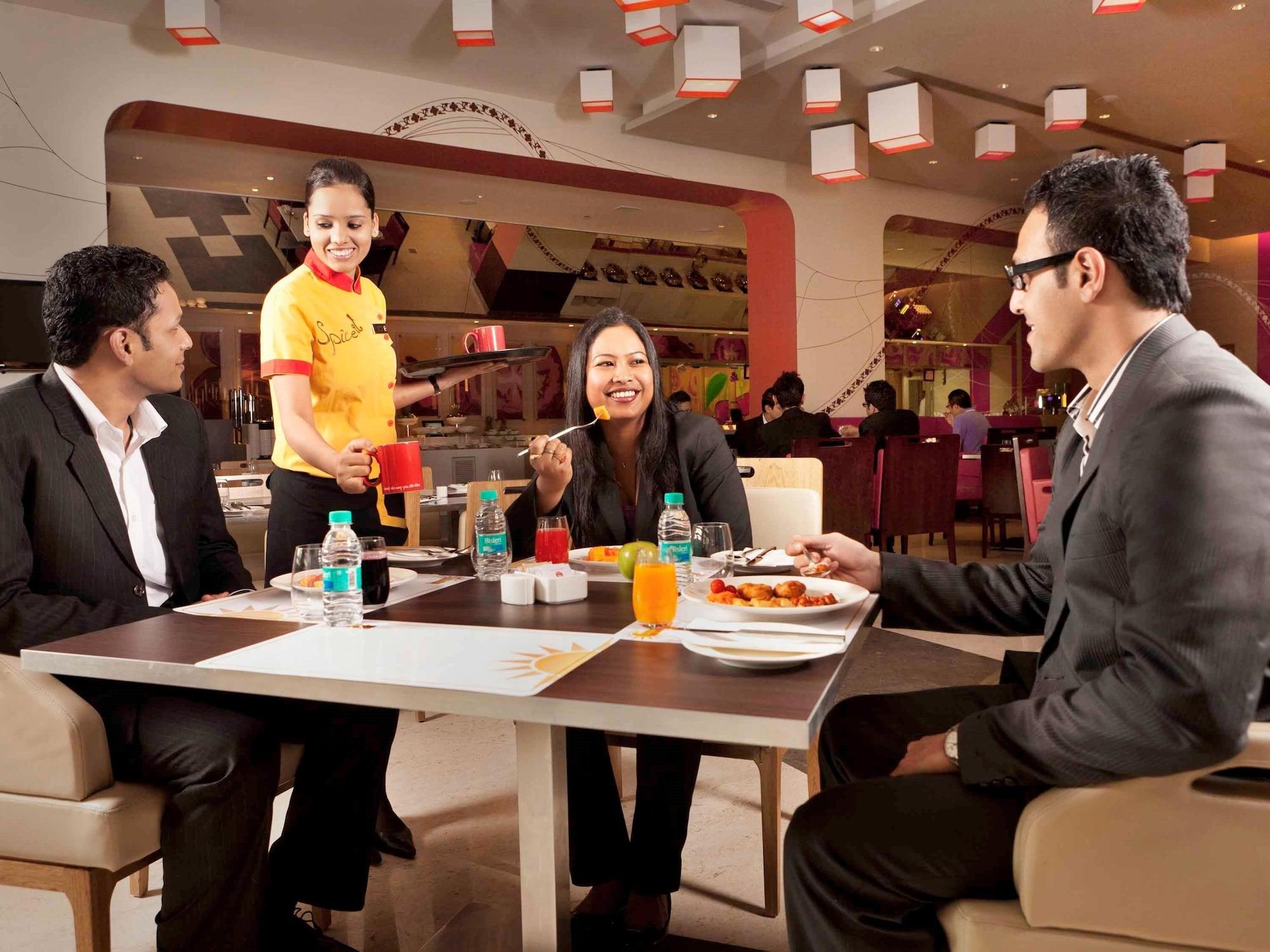 Готель Ibis Bengaluru Outer Ring Road Екстер'єр фото