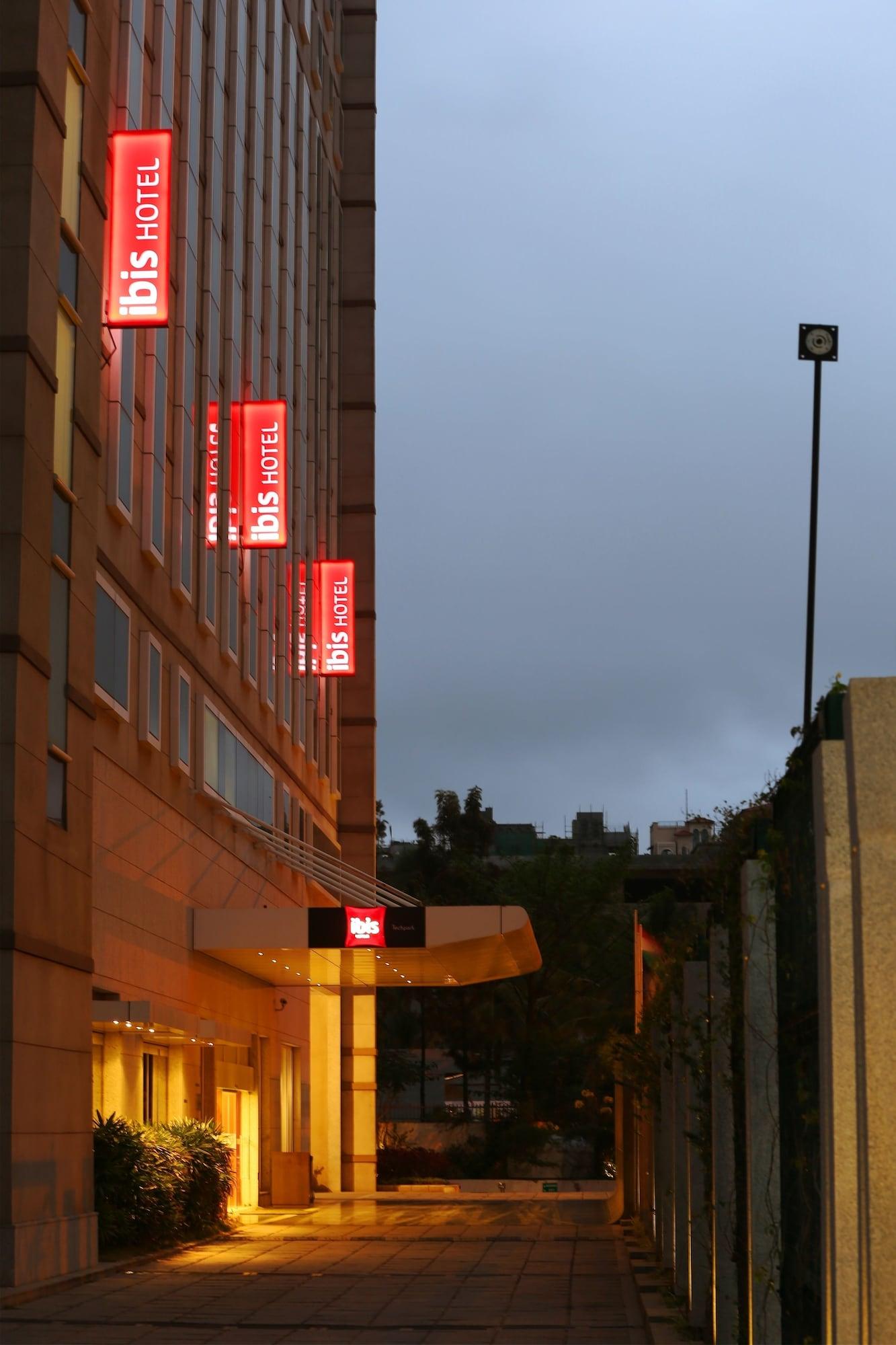 Готель Ibis Bengaluru Outer Ring Road Екстер'єр фото